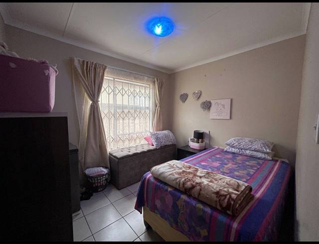 2 BEDROOM HOUSE FOR SALE IN VANDERBIJLPARK CE 4
